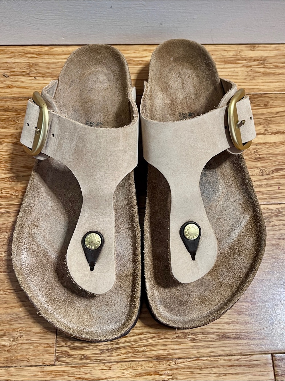 Birkenstock Big Buckle Gizeh in Nubuck - EU 40, USW 10/10.5, reg width. EUC